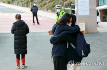 [수능] 응원 사라진 고사장…나홀로 수험생에 비대면 격려