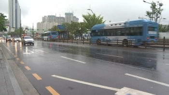[날씨] 전국 곳곳 '요란한 소나기'…30도 안팎 무더위도