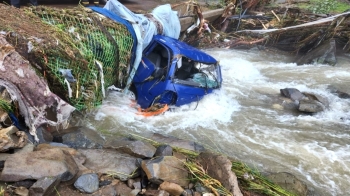 충남 부여 시간당 110㎜ 폭우…트럭 휩쓸려 2명 실종