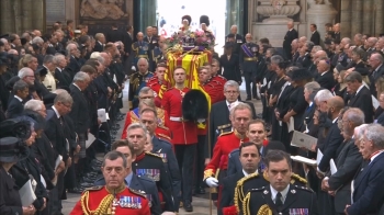 영국 여왕 '세기의 장례식'…윈저성으로 이동해 '영원한 안식'
