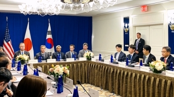 한·미·일 외교장관 회담…“북핵 위협에 3국 긴밀 공조“