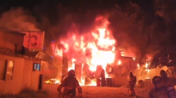 무심코 버린 담배꽁초에…카센터·아파트 곳곳서 불