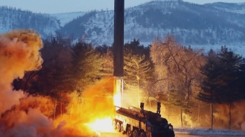 '역대 최장' 북 중거리 탄도미사일, 일본 넘어 태평양에 떨어져 