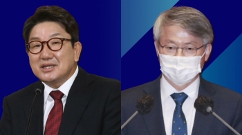 [백브리핑] “음모론 중독“ vs “매를 번다“ 수위 높이며 강대강 충돌