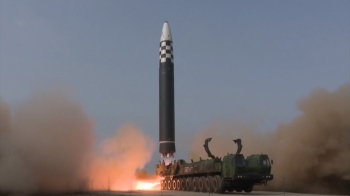북, 동쪽으로 ICBM 추정 탄도미사일 발사…연이틀 도발