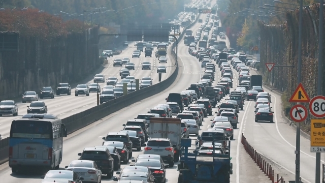 설 연휴 시작 전날 교통사고 최다…교통량 24% 늘어날 듯