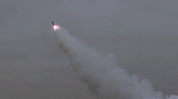 북한 “잠수함서 순항미사일 2발 발사…1500km 비행“