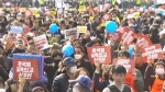 "굴욕 외교" 대규모 집회…'강제동원 합의안 반대' 서명운동도