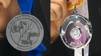 '두 개의 은메달' 거머쥔 차준환 “메달 꺼내보는 스타일은 아니지만…“ 