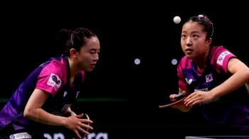 세계 1위 중국 꺾었다…36년 만에 결승 오른 '환상의 띠동갑'