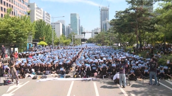 “교사도 사람이다“ 검은 옷 입고 국회로…20만명 집결