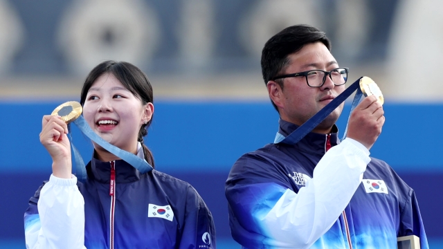 "한국 양궁 왜 이렇게 강해?"…김우진·임시현, 또다시 '금' 명중