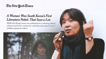 한강 수상, 세계적 관심…NYT “가부장적 한국 문화에 저항“