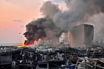 베이루트 폭발 원인은 질산암모늄?…레바논 총리 “창고에 2750톤 보관“