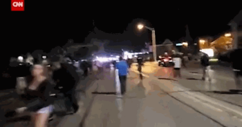 [영상] 흑인 피격 경찰 신원 확인…시위대 총쏜 백인 청소년 체포