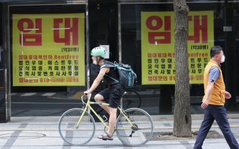 맛집 언급도, 외식도, 회식도 다 줄었다…'코로나 한숨' 빅데이터에 그대로