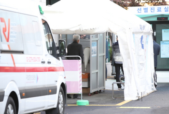 신규 75명, 확진자 수 증가세…박능후 “요양시설 선제검사서 22명 확진“