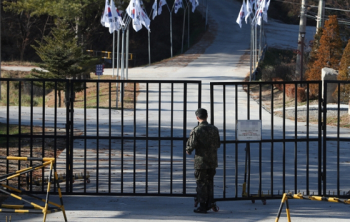 연천 군부대 최소 70명…하루 확진자 583명 '3차 대유행' 시작됐다