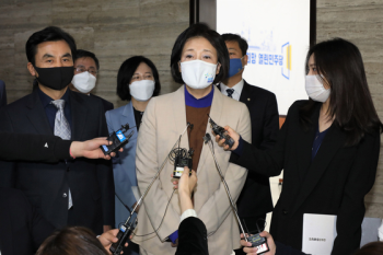 민주당 “서울시민 따돌린 끼리끼리 단일화쇼“…박영선 “거짓 대 미래 구도“