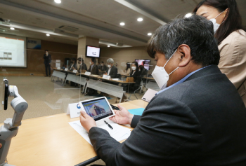 방통위, 시청각장애인도 TV 보고 들을 수 있는 기술 개발