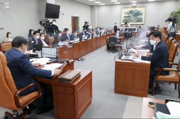 [단독] 국회, 세종시 이전 주요 로펌에 물었더니 여전히 “위헌적“ 답변