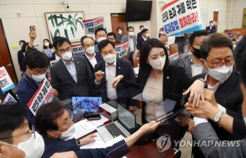 청와대 “언론중재법, 누가 특별 수혜자라 볼 수 없다“ 