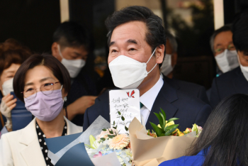 침묵 깬 이낙연 “윤석열 저급한 역사인식 달라지지 않아“