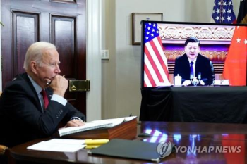 바이든 “미·중, 충돌로 가지 않을 책임“…시진핑 “상호 존중으로 윈윈“