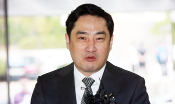 민주당, 가세연 강용석·김세의 고발…“허위사실 공표“