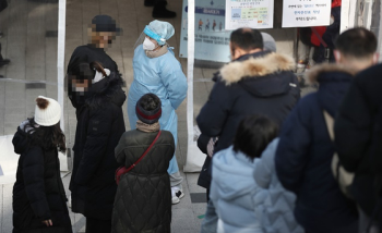 신규 7850명, 또 '역대 최다'…서울 첫 3천명대 찍었다 