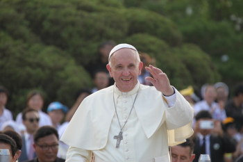프란치스코 교황 “마음의 귀로 경청해야“ 언론인들에 강조 