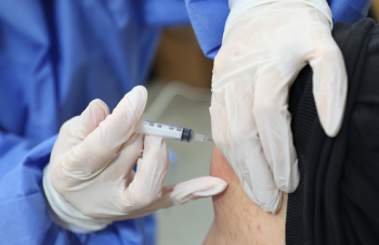 미국-일본, 올가을 '개량 백신'으로 추가 접종 준비