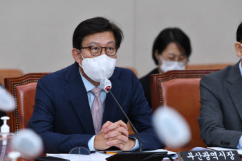 '선거법 위반 혐의' 박형준 부산시장, 1심서 무죄