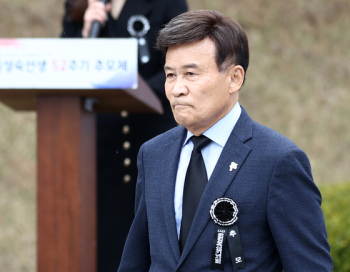 보훈처, 김원웅 전 광복회장 8억원대 비리혐의 적발