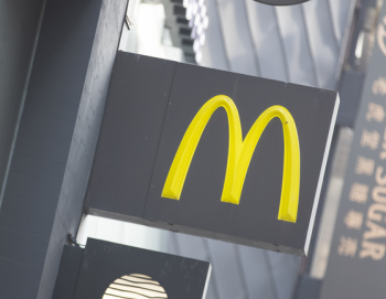 맥도날드도 반년 만에 가격 또 올린다…버거 프랜차이즈 줄인상