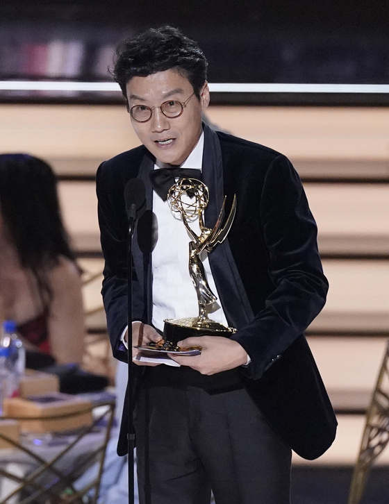 Hwang Dong-hyuk accepts the Emmy for outstanding directing for a drama series for &#34;Squid Game&#34; at the 74th Primetime Emmy Awards on Monday, Sept. 12, 2022, at the Microsoft Theater in Los Angeles. (AP Photo/Mark Terrill) 091222128375    〈저작권자(c) 연합뉴스, 무단 전재-재배포 금지〉