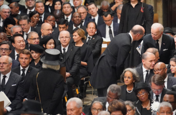 영국 여왕 장례식 엄수…정상급 외빈 500명 참석