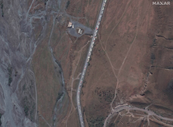 푸틴 동원령에 국민들 러시아 탈출…16㎞ 차량행렬 위성사진 포착