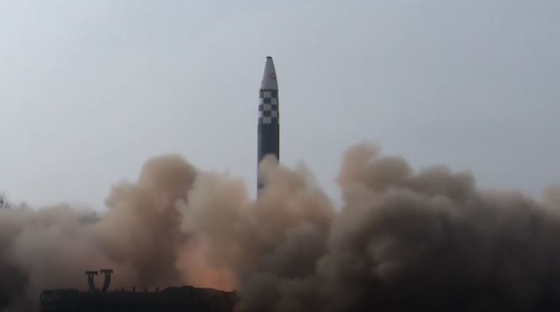 북한 미사일 발사〈자료사진=JTBC 캡처〉