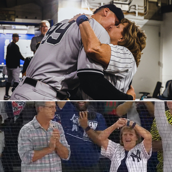 〈저지가 홈런을 친 순간 기뻐한 어머니 패티 저지/ 저지에게 홈런볼을 선물 받고 포옹을 나누는 모습. 출처=뉴욕 양키스 트위터〉