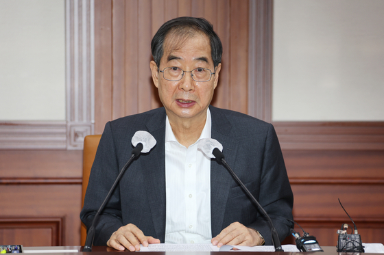 한덕수 국무총리가 6일 정부서울청사에서 열린 국정현안관계장관회의를 주재하고 있다. 〈사진=연합뉴스〉