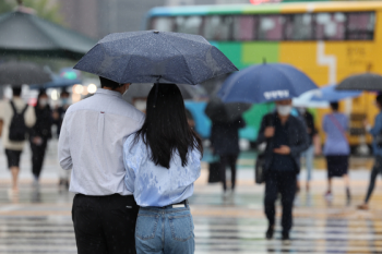 내일 전국 흐리고 곳곳에 비…바람 불어 체감온도도 '뚝'