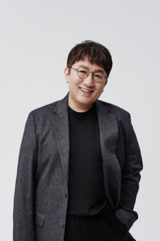 하이브 방시혁 의장, 청소년들 위해 50억원 기부