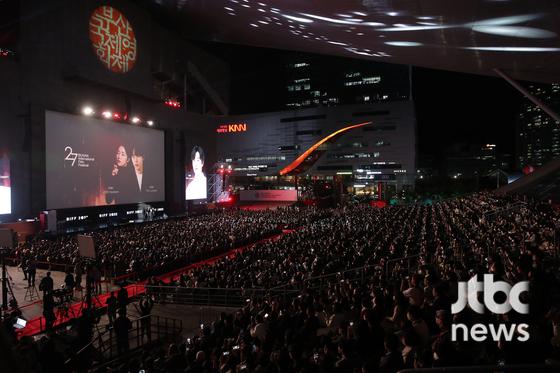 5일 오후 부산 영화의 전당에서 '제27회 부산국제영화제'가 개막했다.  박세완 엔터뉴스팀 기자 park.sewan@jtbc.co.kr (콘텐트비즈니스본부)