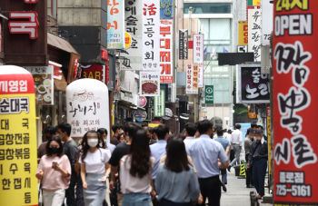 월급쟁이 4명 중 1명은 한 달에 '200만 원 미만' 벌어