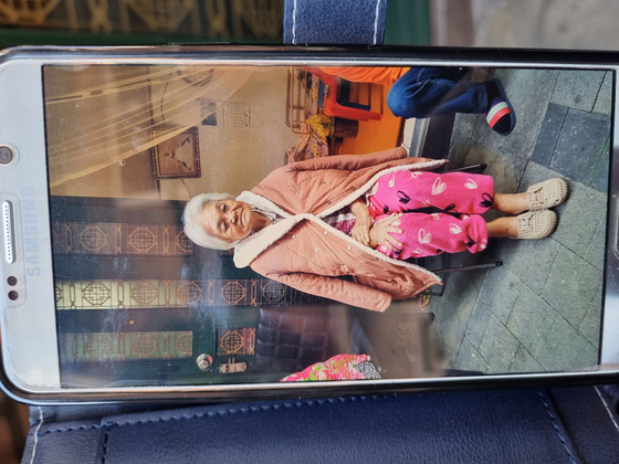 쪽방촌 주민이 찍은 김옥순 할머니의 최근 사진. 〈제공=나정혜〉