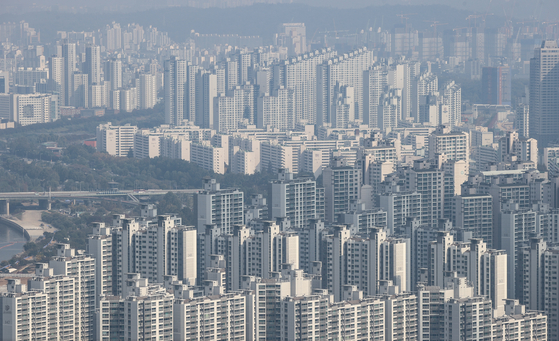 지난 23일 서울 강남 일대 아파트 모습. 〈사진=연합뉴스〉