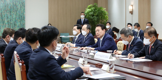 윤석열 대통령이 지난 7일 오전 서울 용산 대통령실 청사에서 열린 제10차 비상경제민생회의에서 발언하고 있다. 〈사진=대통령실통신사진기자단〉