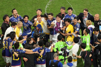 [2022월드컵] “내 인생 최고의 날“…일본, 16강 진출에 열광의 도가니