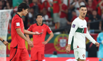 [2022월드컵] “포르투갈 팬 70%, 호날두 선발서 빼야“